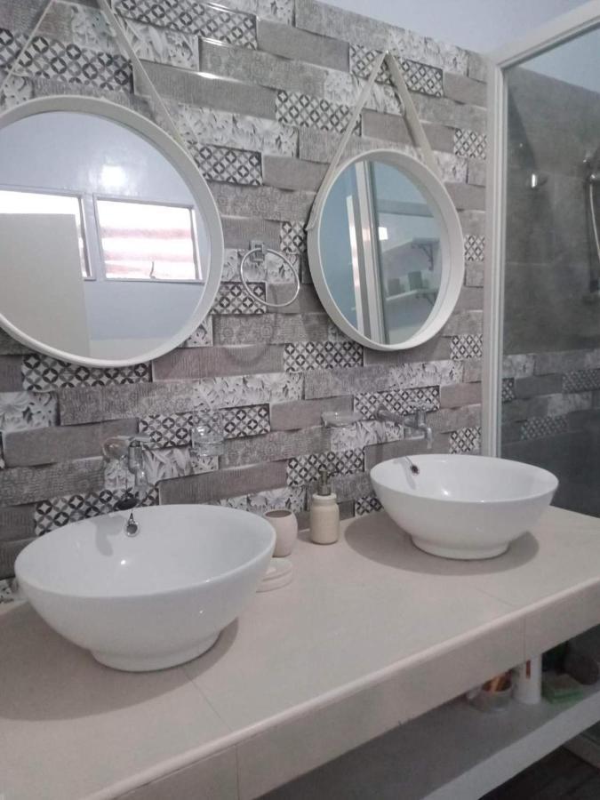Viner'S Inn Τακλομπάν Εξωτερικό φωτογραφία